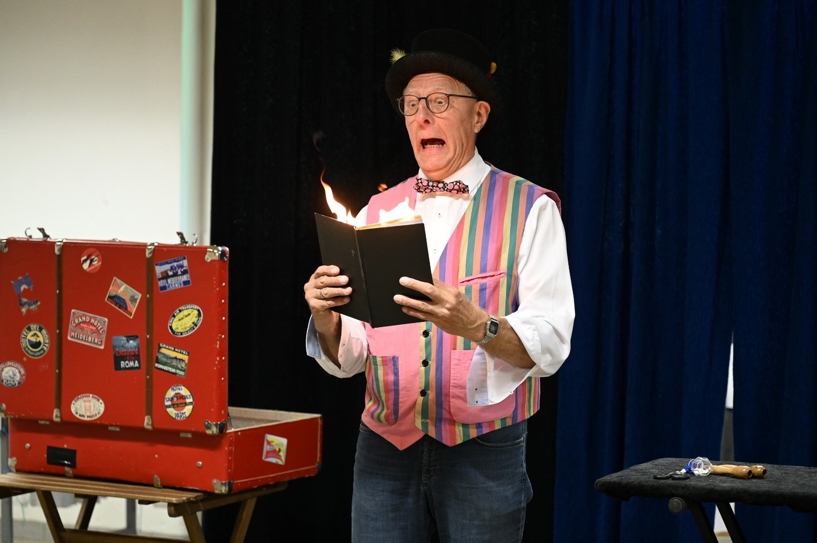 Zauberkünstler für Kinder, Erwachsene, Kindergarten und Firmenfeiern